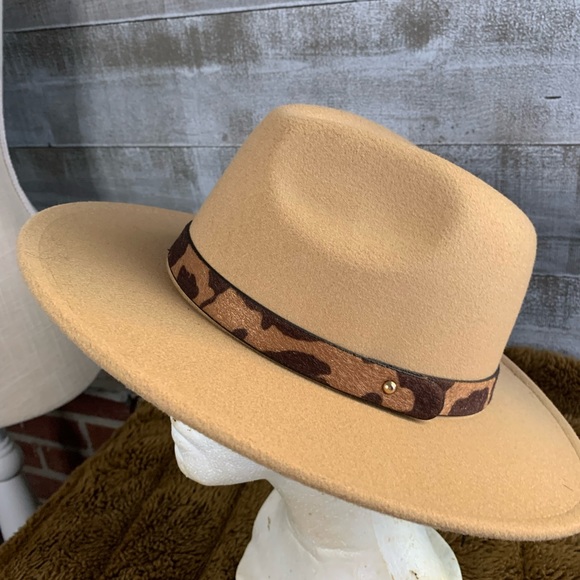 Hat - Picture 2 of 3